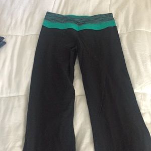 Lulu workout pants